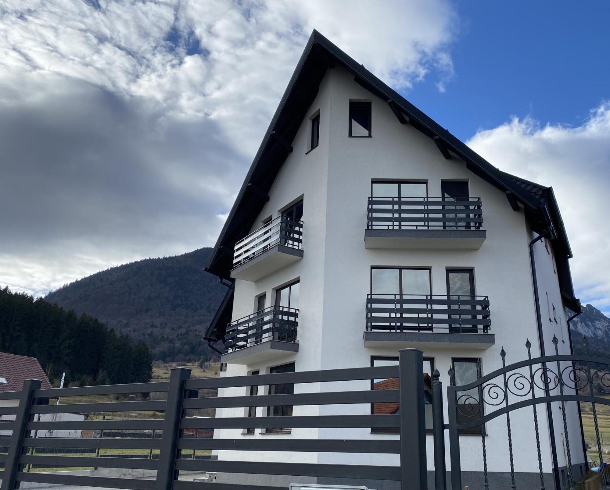 Vila Hora Craiului Zarnesti Luaran gambar